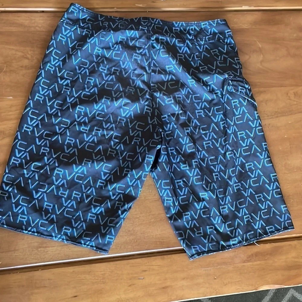 Rvca Board Shorts Size 31